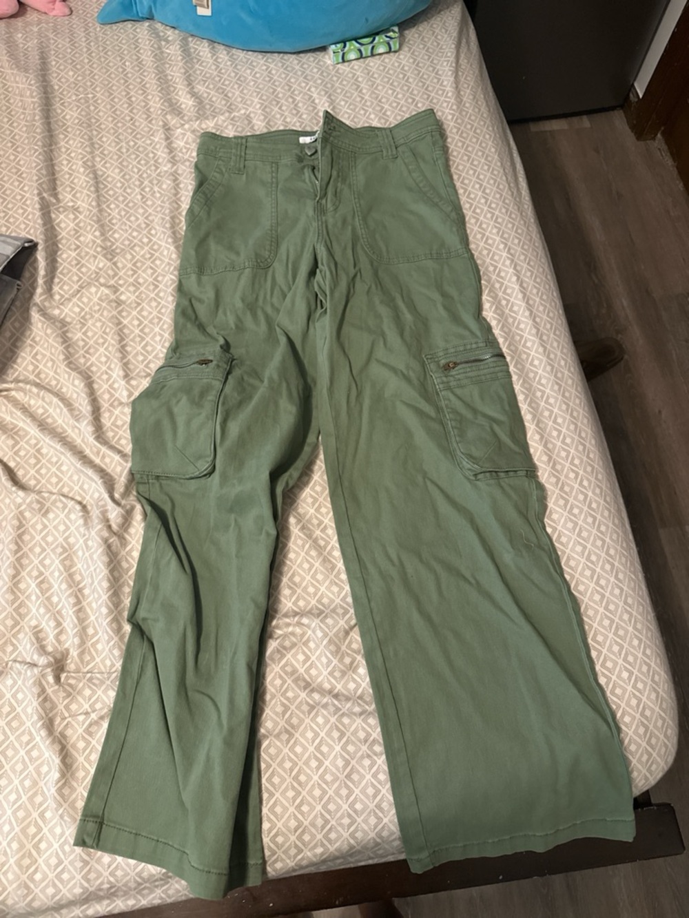 Women's Olive Green Cargo Joggers with Utility Pockets